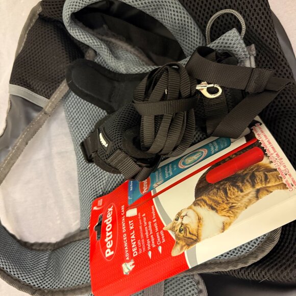 FAST SHIP! Cat Sling Carrier Bundle: Safety Harness & NEW Dental Kit - Picture 9 of 10